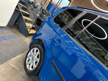Volkswagen Touran  *7Sitzer*Navi*DSG*Sitzh*BiXenon*
