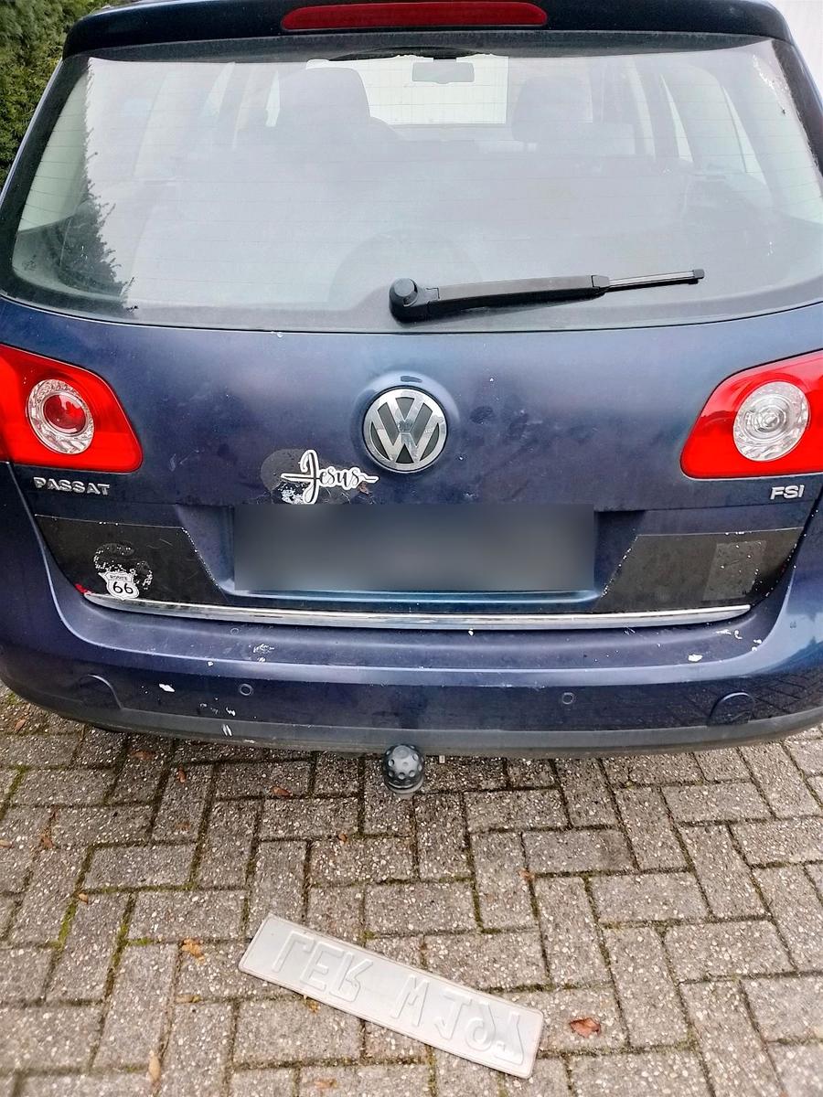 Volkswagen Passat 2006 — салон
