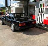 BMW E30 320i Limousine - BMW 320 aus 1991: 320i