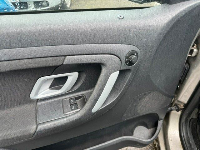 Fahrzeugabbildung SKODA Roomster Comfort PANORAMA KLIMA ALU
