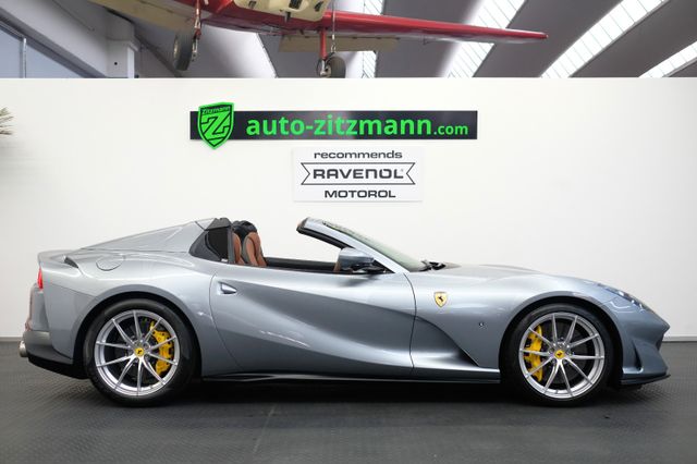 FERRARI 812