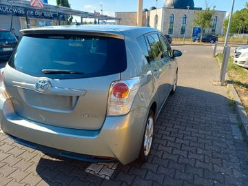 Toyota Verso - 5