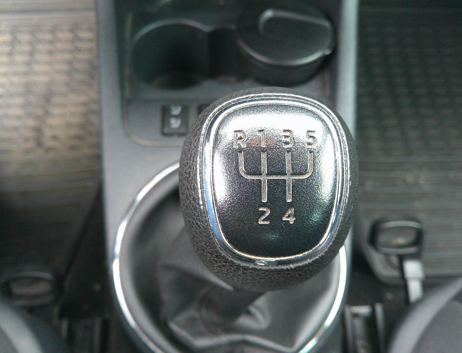 Skoda Fabia 2013 — photo 13