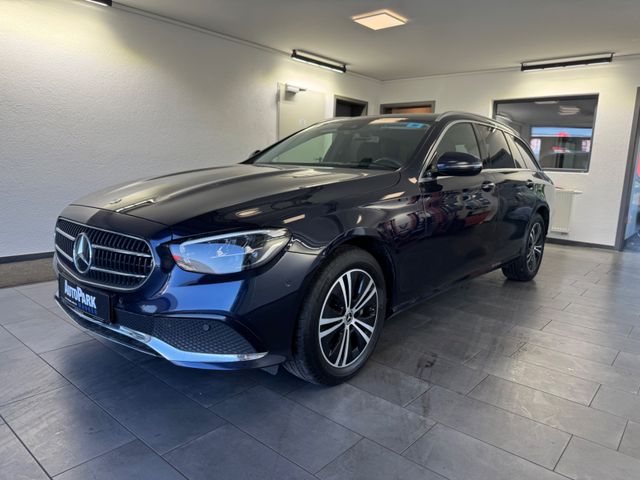 MERCEDES-BENZ E 220d T 4Matic Avantgarde*Carplay*LED*AHK*