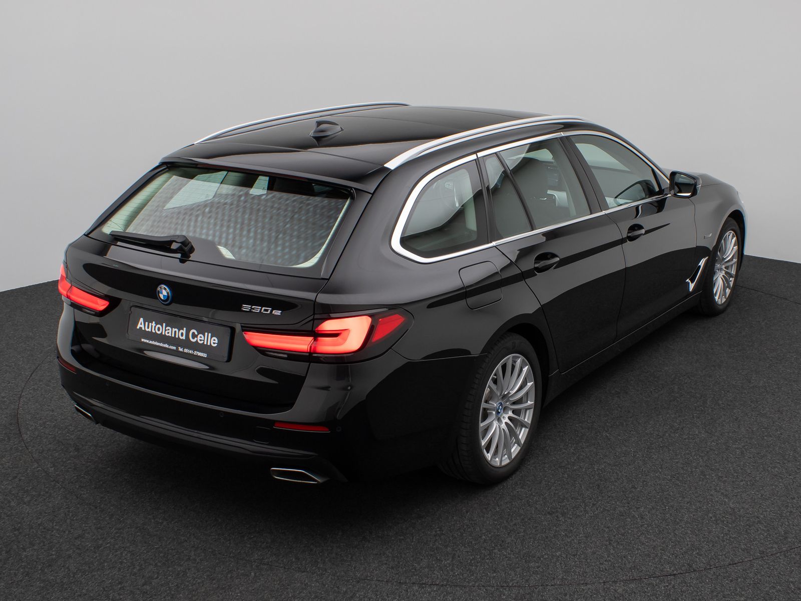 Fahrzeugabbildung BMW 530e Panorama Leder DAB H/K WLAN Stop&Go Alarm