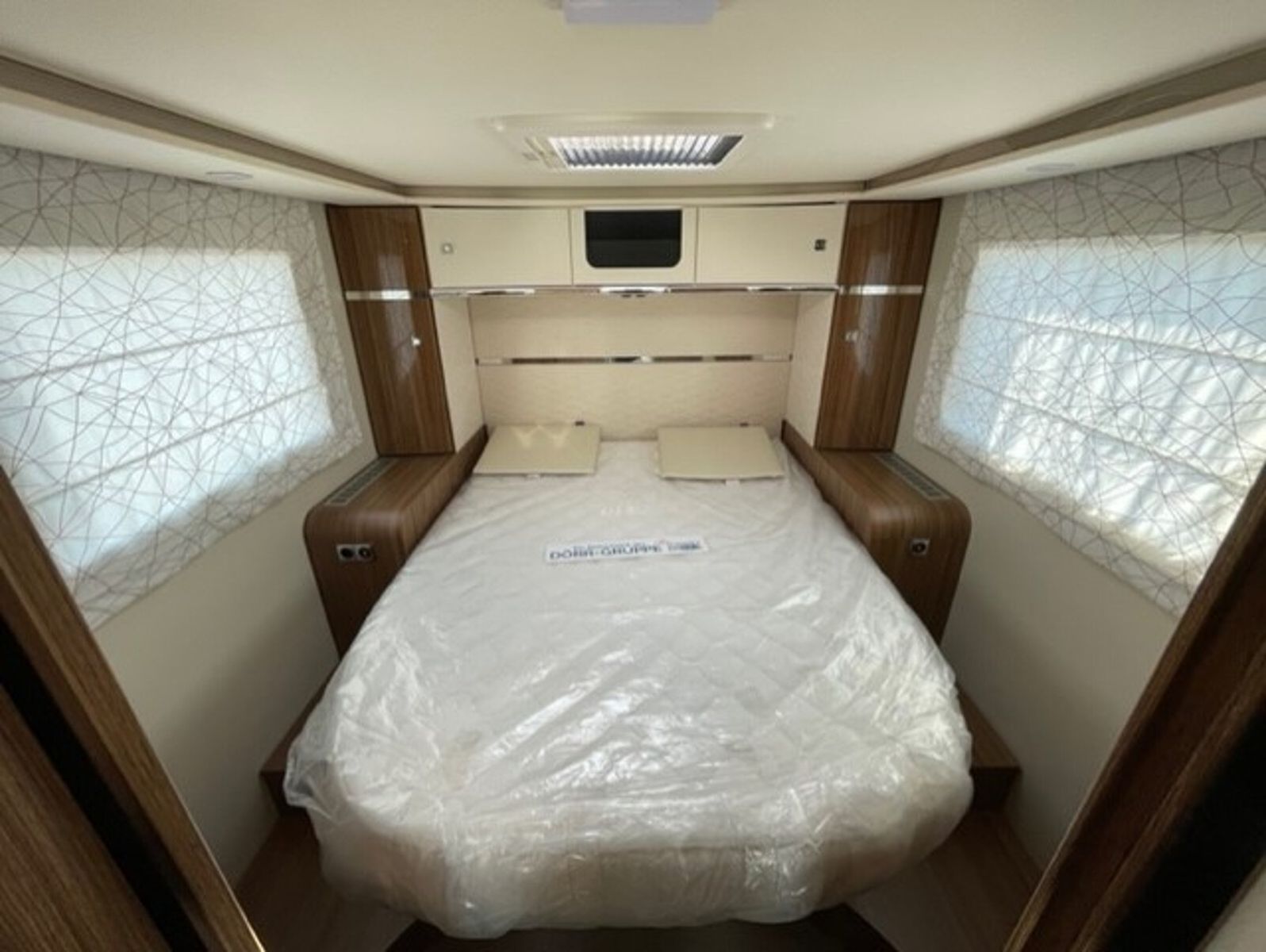 Fahrzeugabbildung Eura Mobil Integra 760 QF Automatik, Leder, LuminaryPlus