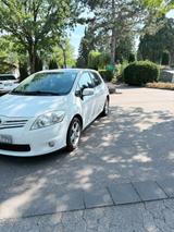 Toyota Auris 1.6 Automatic  - Toyota Auris aus 2011 mit Benzin-Antrieb