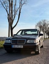Mercedes-Benz Mercedes w202 C180 TOP Zustand. c klasse - gebrauchte Mercedes-Benz C 180 aus dem Jahr 1999