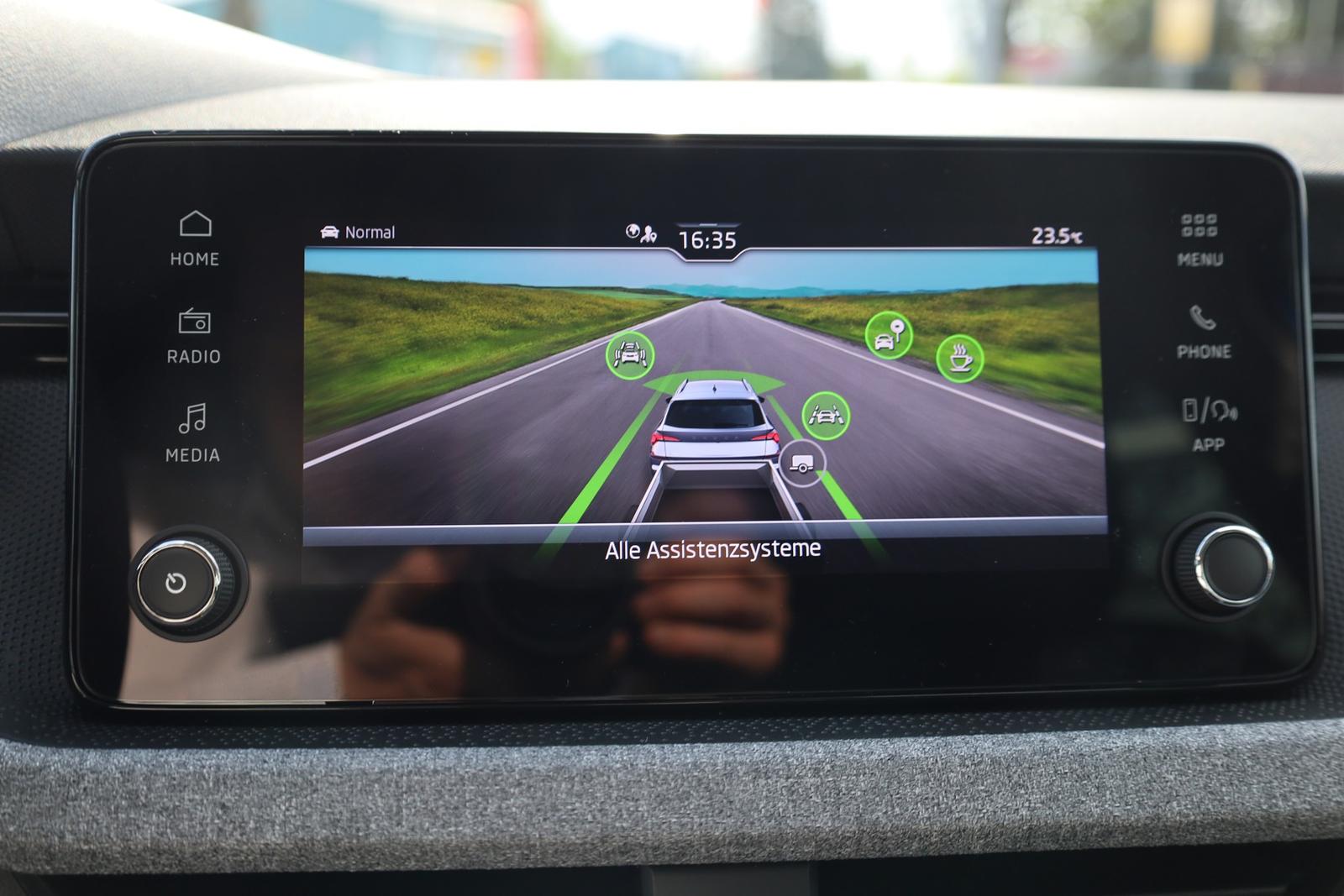 Skoda Kamiq 1.0 TSI DSG LED Kamera AHK Sitzheizung