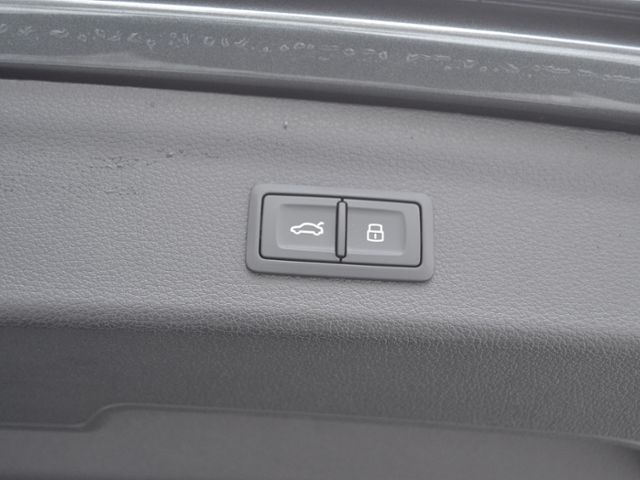 Q3 45 TFSI qu. S-tronic S line AHK/BLACK-PAKET/2