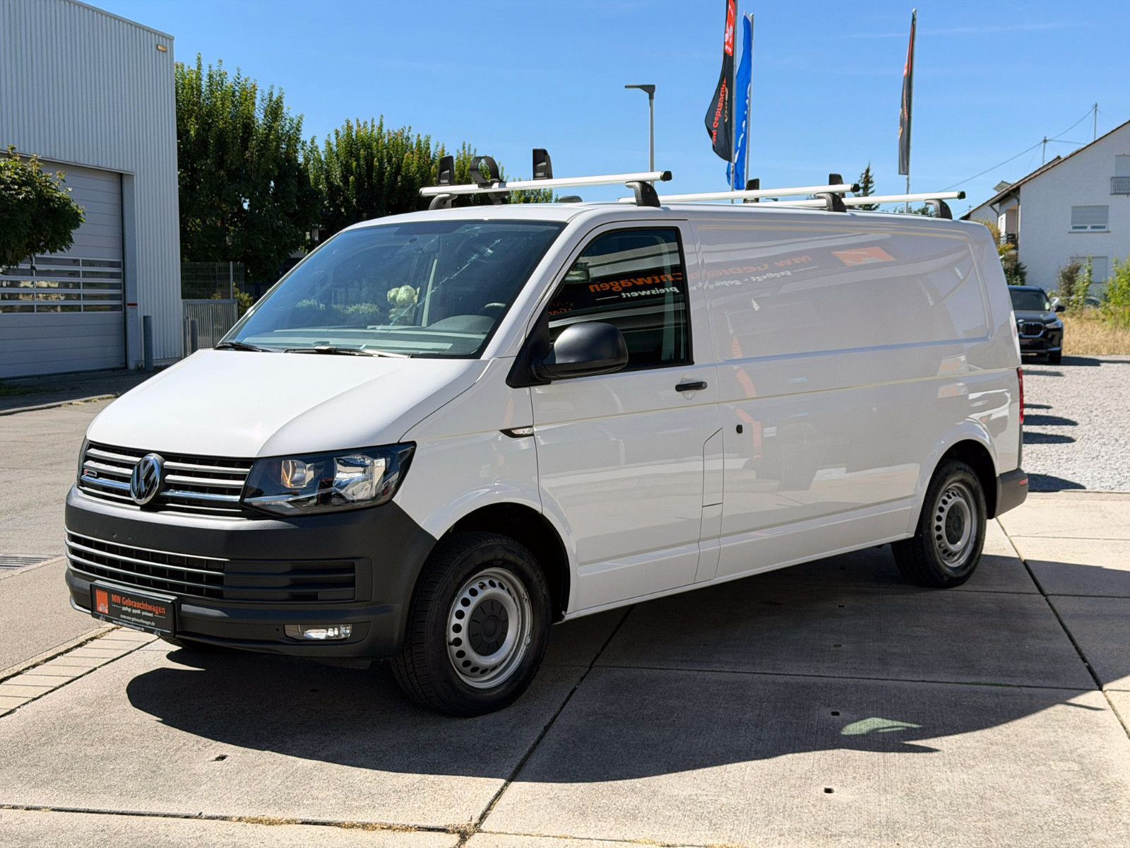 Fahrzeugabbildung Volkswagen T6 Transporter Kasten lang 4Motion KAM NAV SHZ