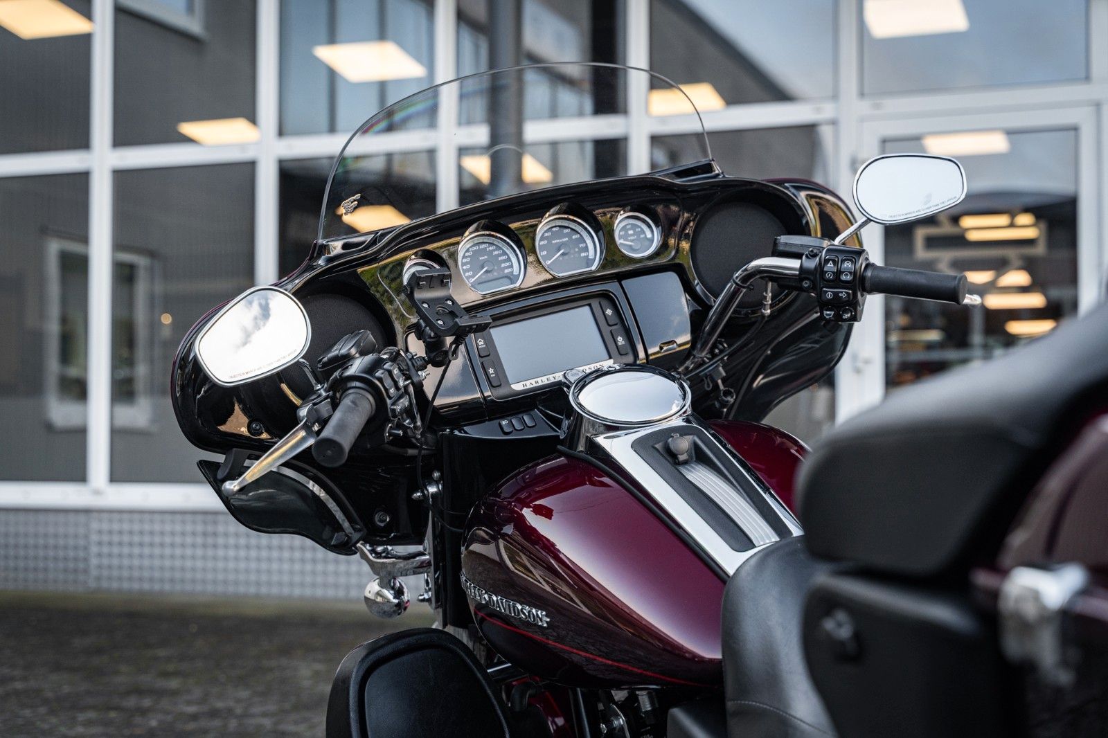 Fahrzeugabbildung Harley-Davidson E-Glide Ultra 103 cui FLHTKL  - Kesstech -