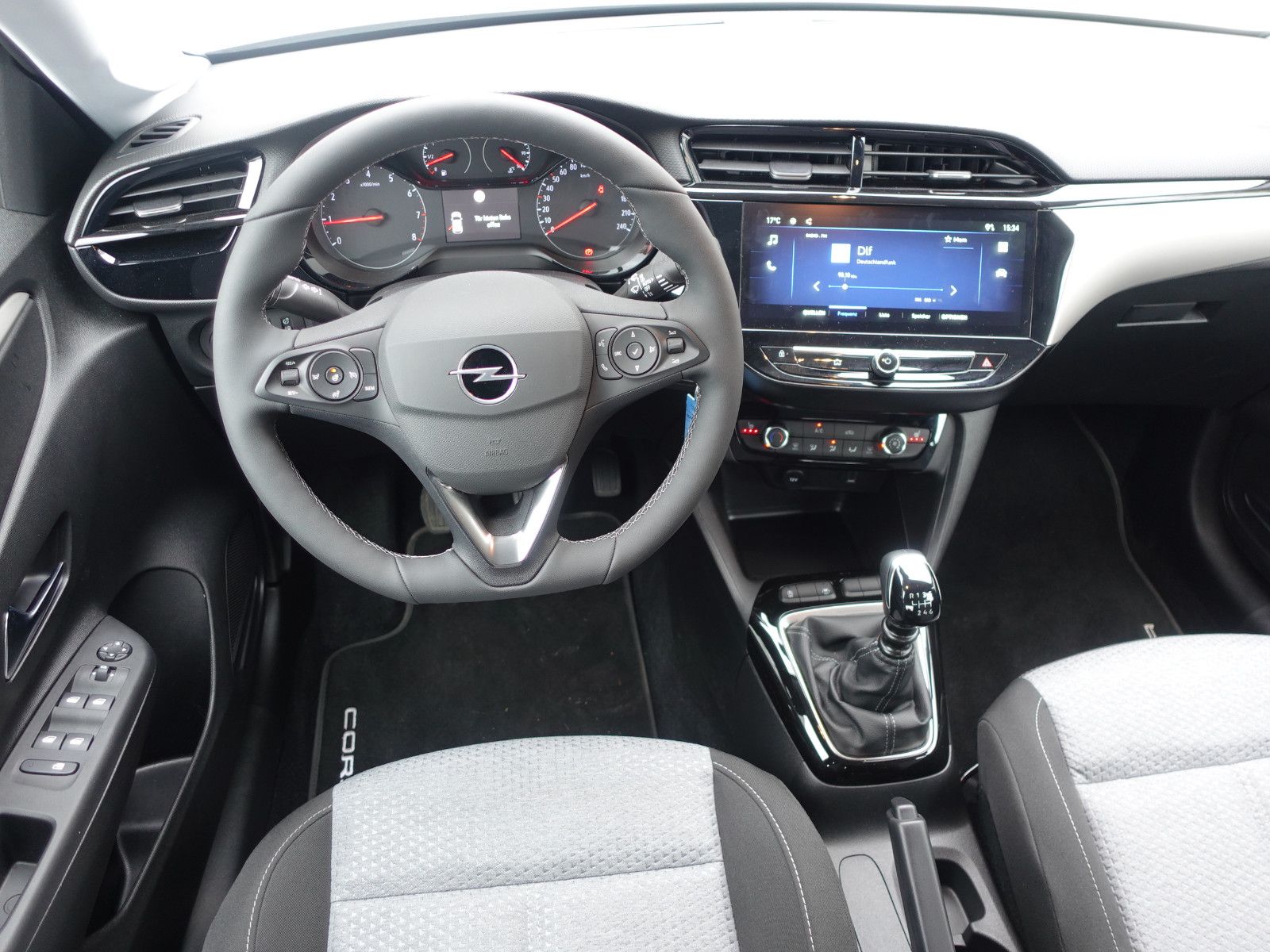 Fahrzeugabbildung Opel Corsa 1.2Turbo Edition SHZ,PDC,Allwetter,Klima