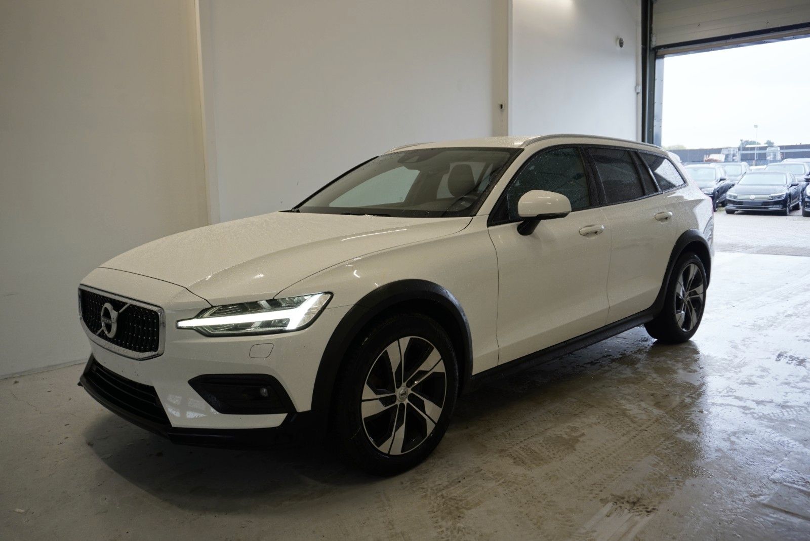 VOLVO V60 CC