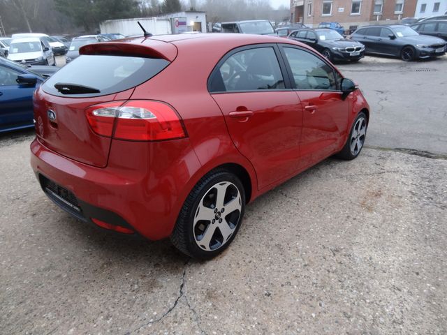 Fahrzeugabbildung Kia Rio Spirit/1.Hd/Automatik/84TKM/SitzH/PDC/