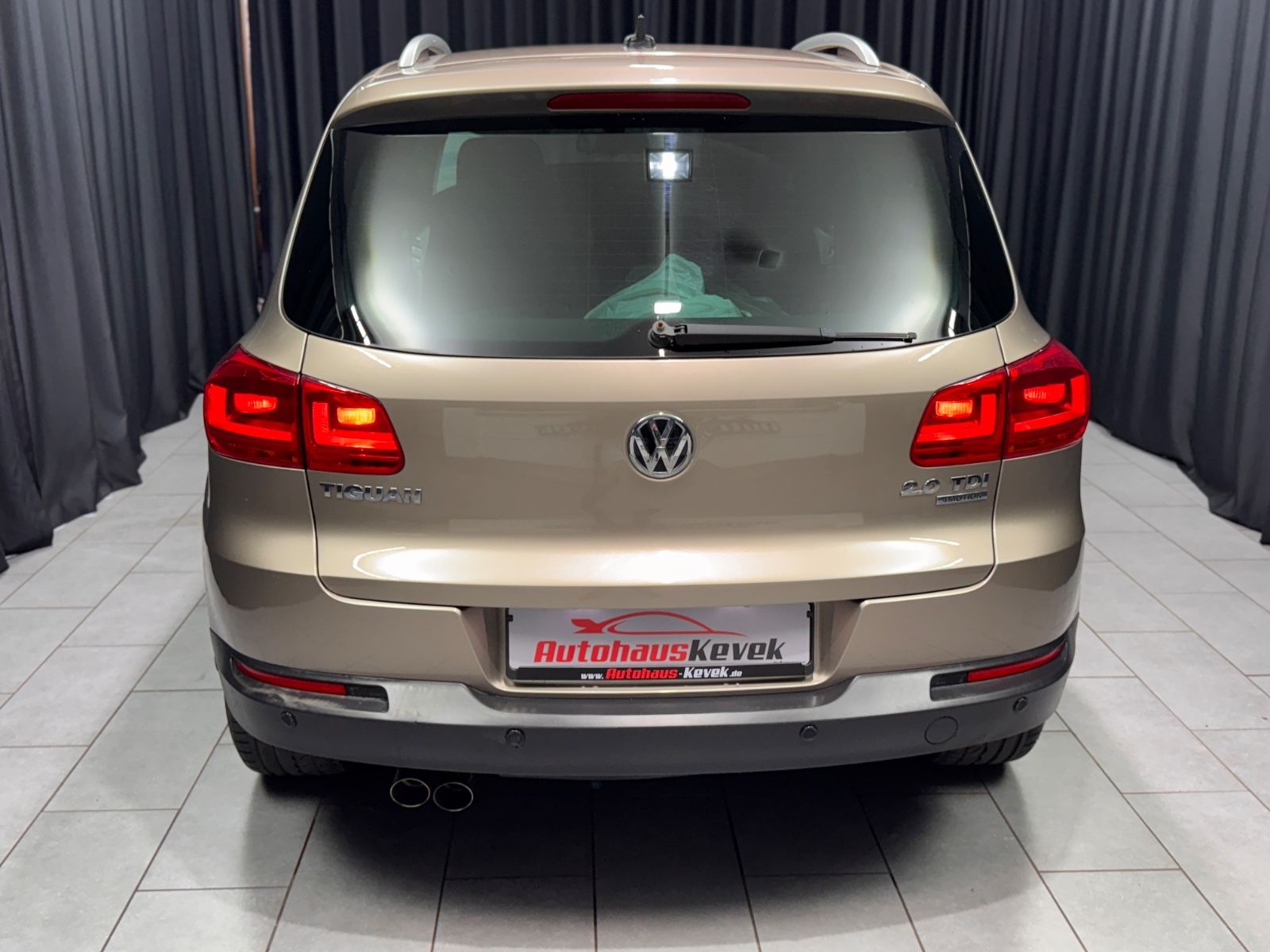 Fahrzeugabbildung Volkswagen Tiguan Life BMT 4Motion|DSG|NAVI|XENON|