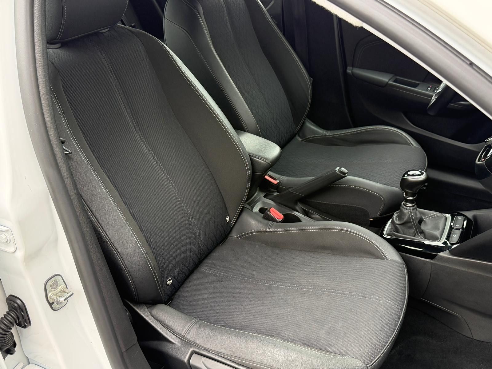 Fahrzeugabbildung Opel Corsa F Elegance 1.5 D DAB GRA Navi LED SHZ PDC