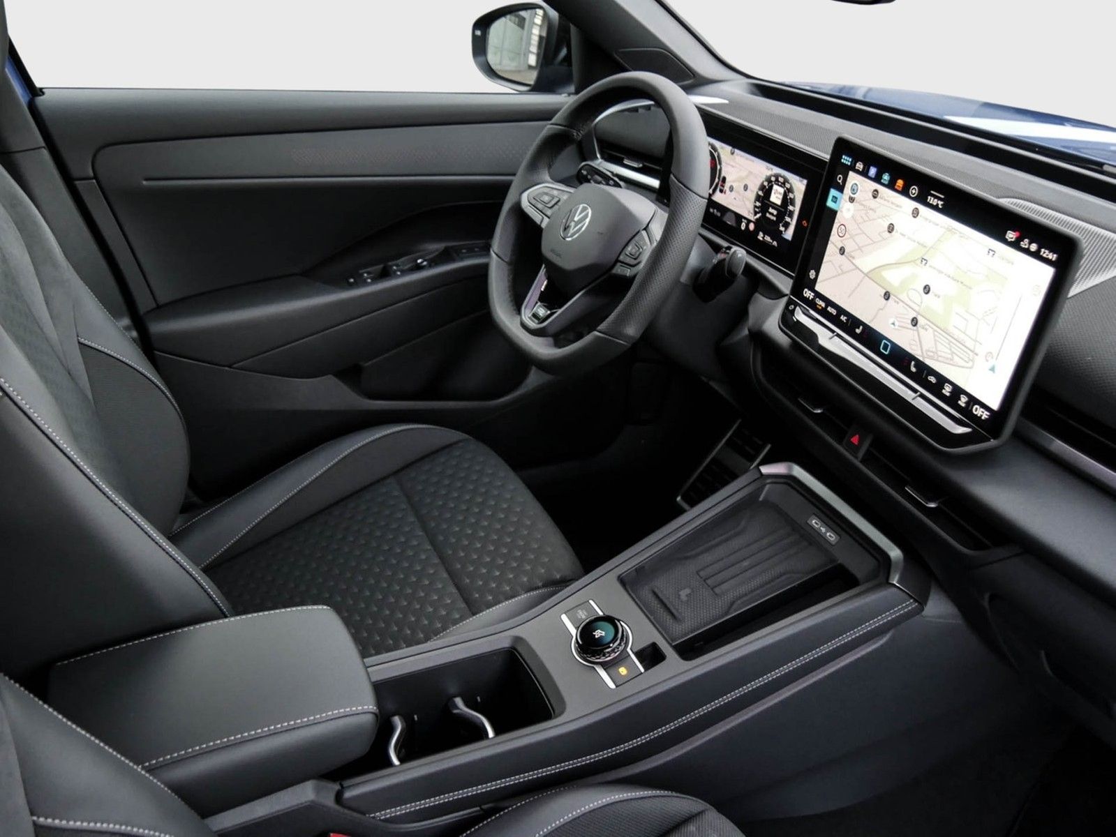 Volkswagen T-Roc R-Line 1.5 eTSI DSG IQ.Light Navi TravelAs imagem 3