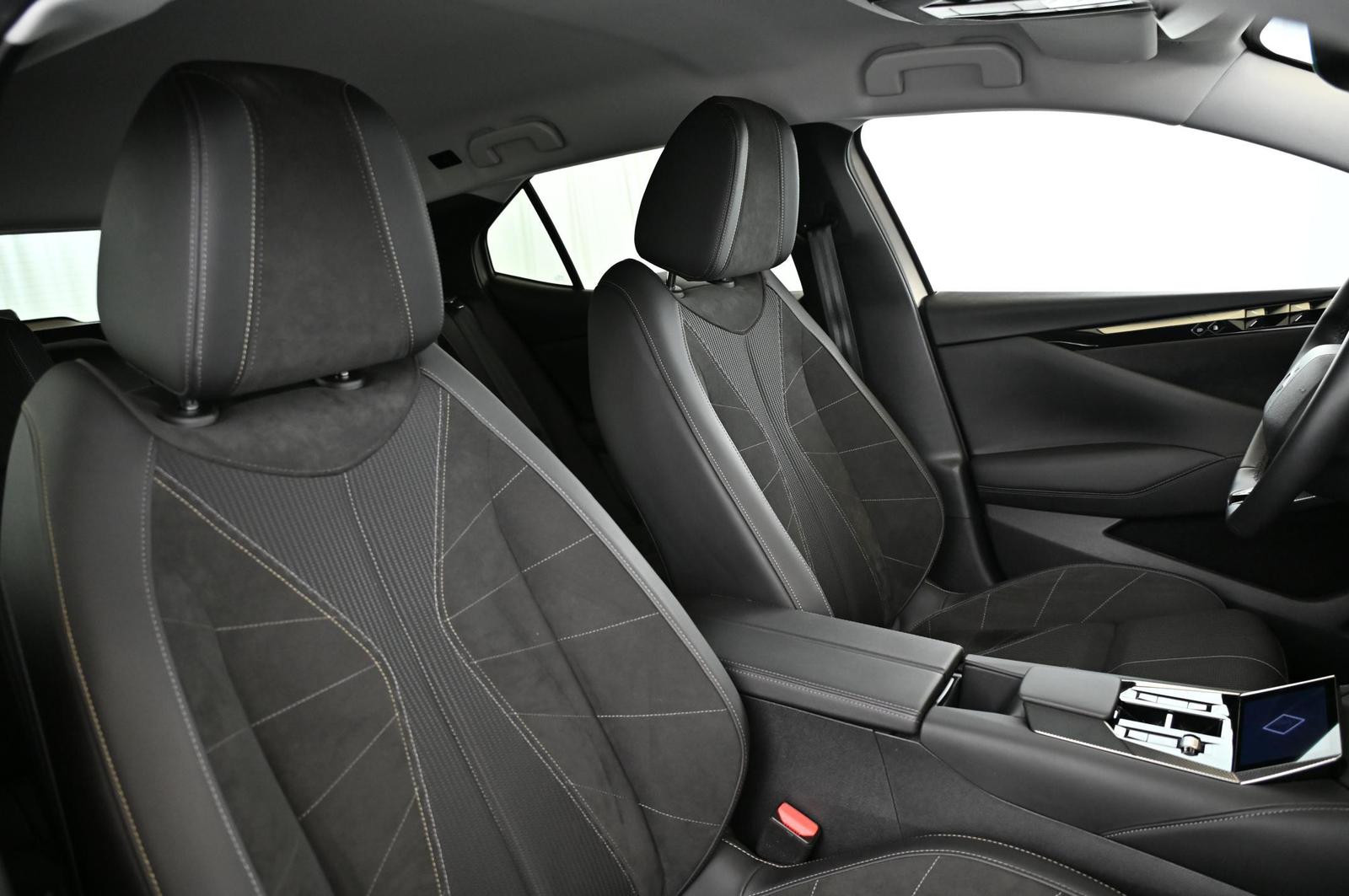 DS Automobiles DS4 1.6 E-Tense 225 Etolie Alcantara UVP 53.000 
