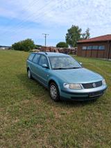 Volkswagen VW Passat 1,6l - Volkswagen Passat aus 1999: Kombi