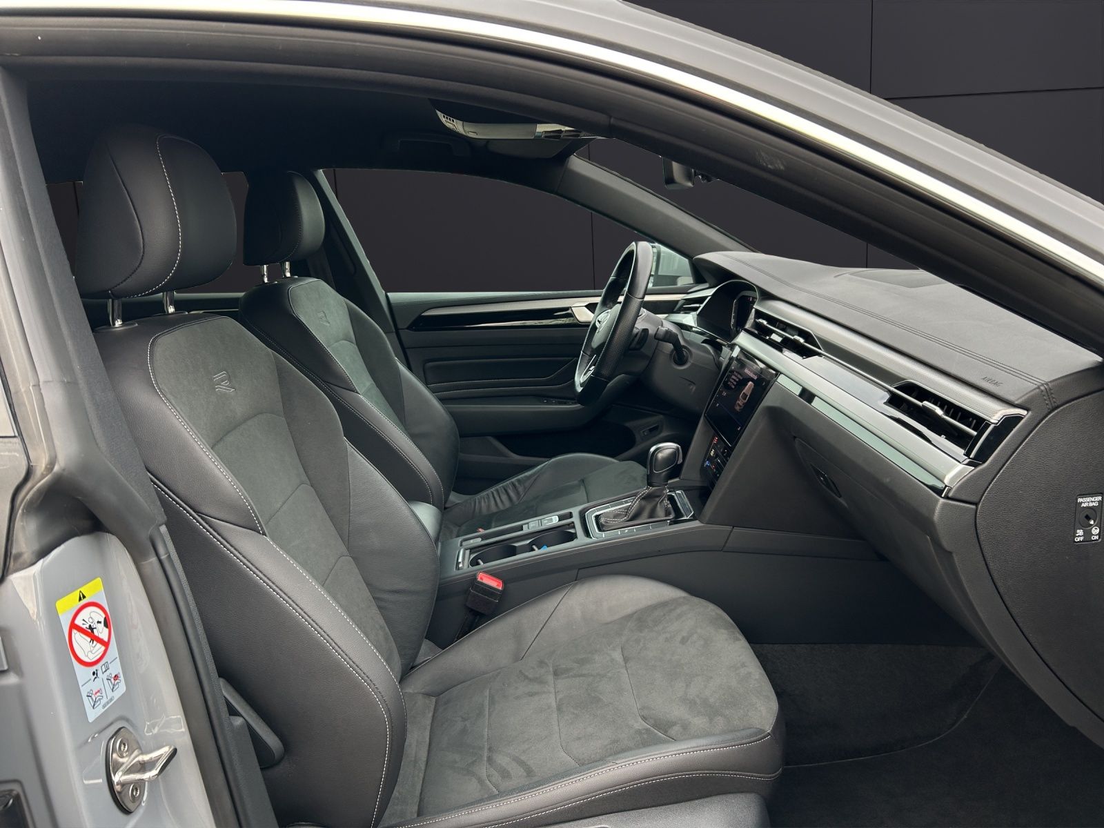 Fahrzeugabbildung Volkswagen Arteon SB R-Line TDI DSG LED ACC SHZ PDC Navi Kl
