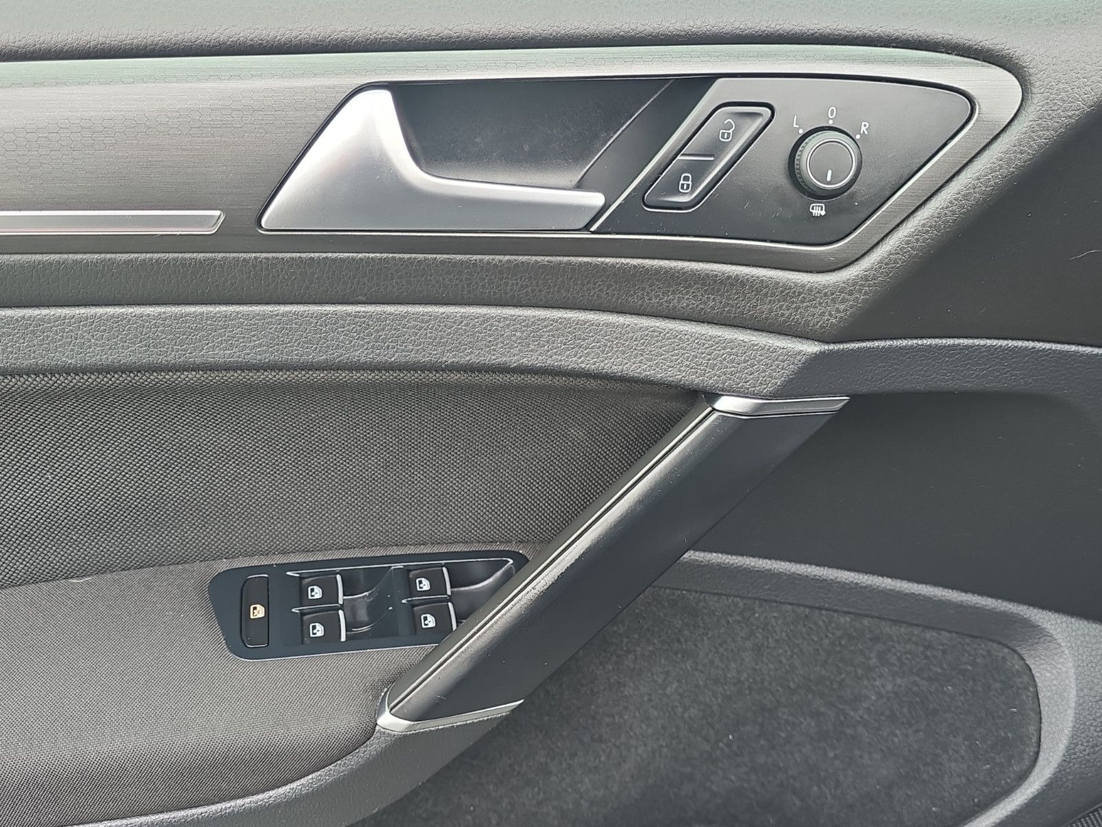 Fahrzeugabbildung Volkswagen Golf VII GTI PERFORMENCE+LED+DIGITAL TACHO+PDC