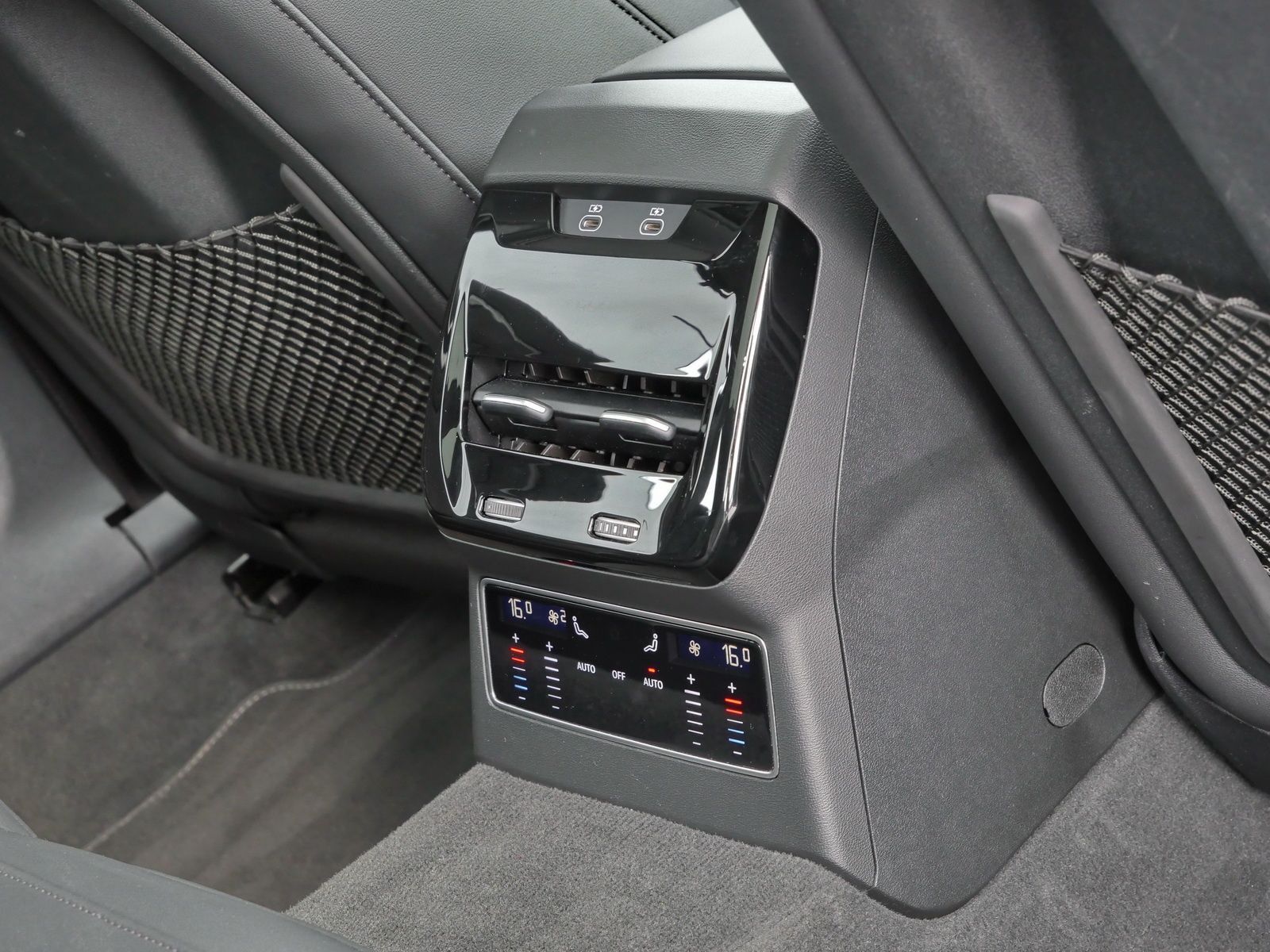 Audi A6 - Bild 17