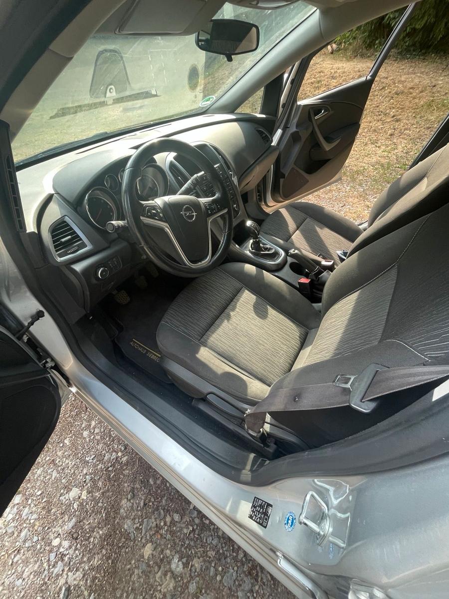 Opel Astra 2015 — photo 7