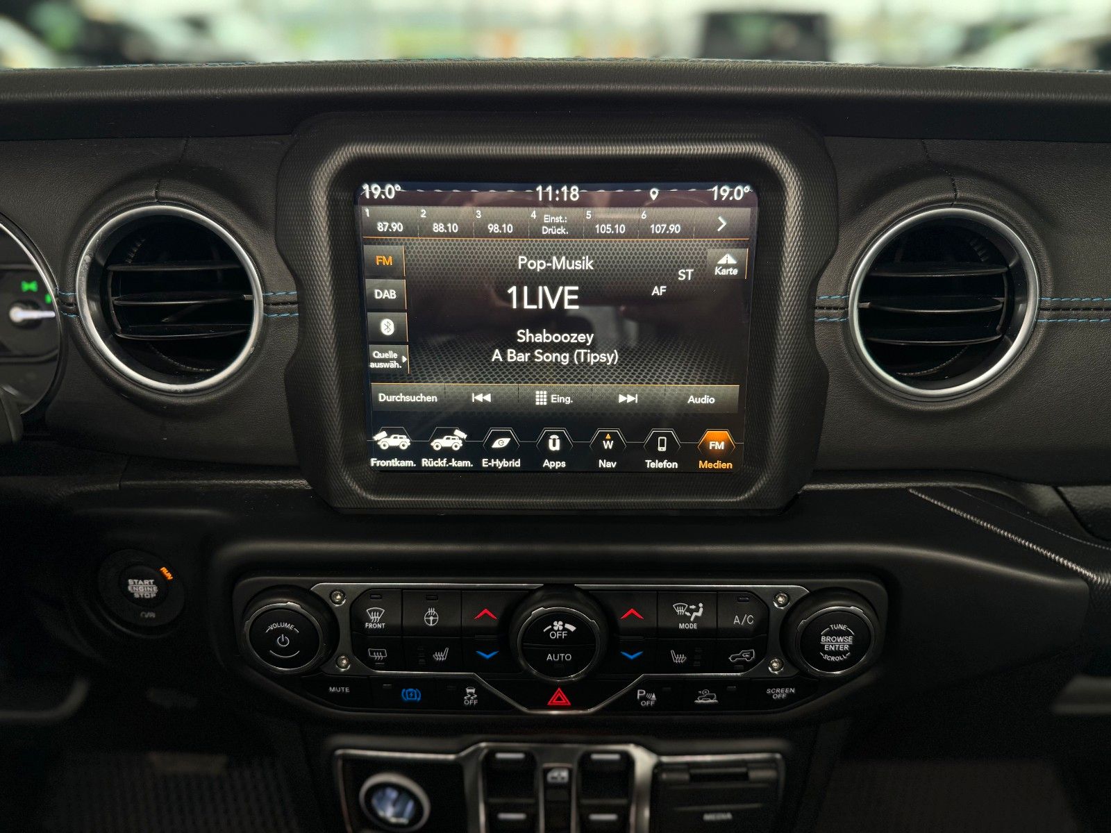 Fahrzeugabbildung Jeep Wrangler Unlimited 2.0 4xe Rubicon "DUAL-TOP"