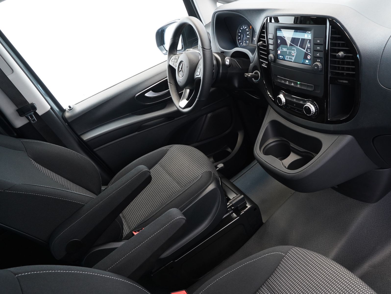 Fahrzeugabbildung Mercedes-Benz Vito Tourer 119 CDI Pro 4x4 lang PÖSSL VANSTAR