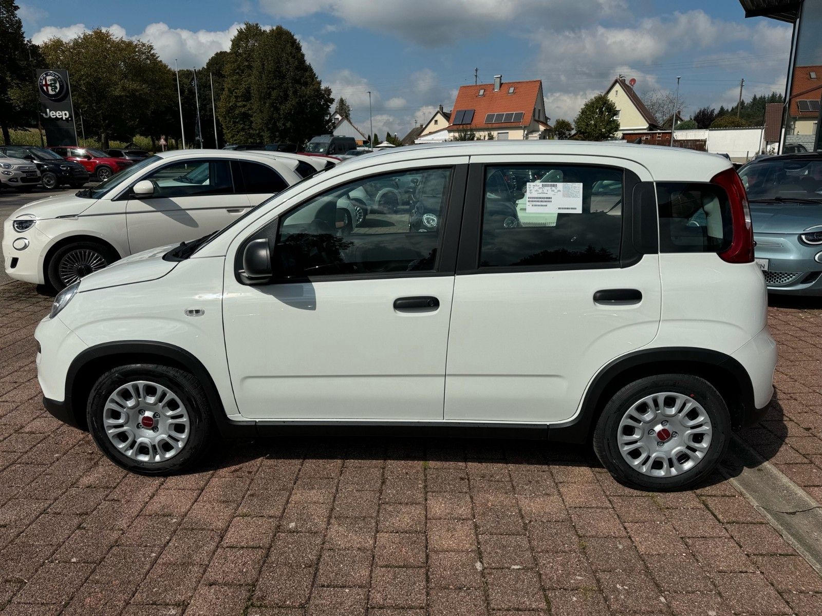 Fahrzeugabbildung Fiat Panda MY24 HYBRID 1.0 GS KLIMA WEISS