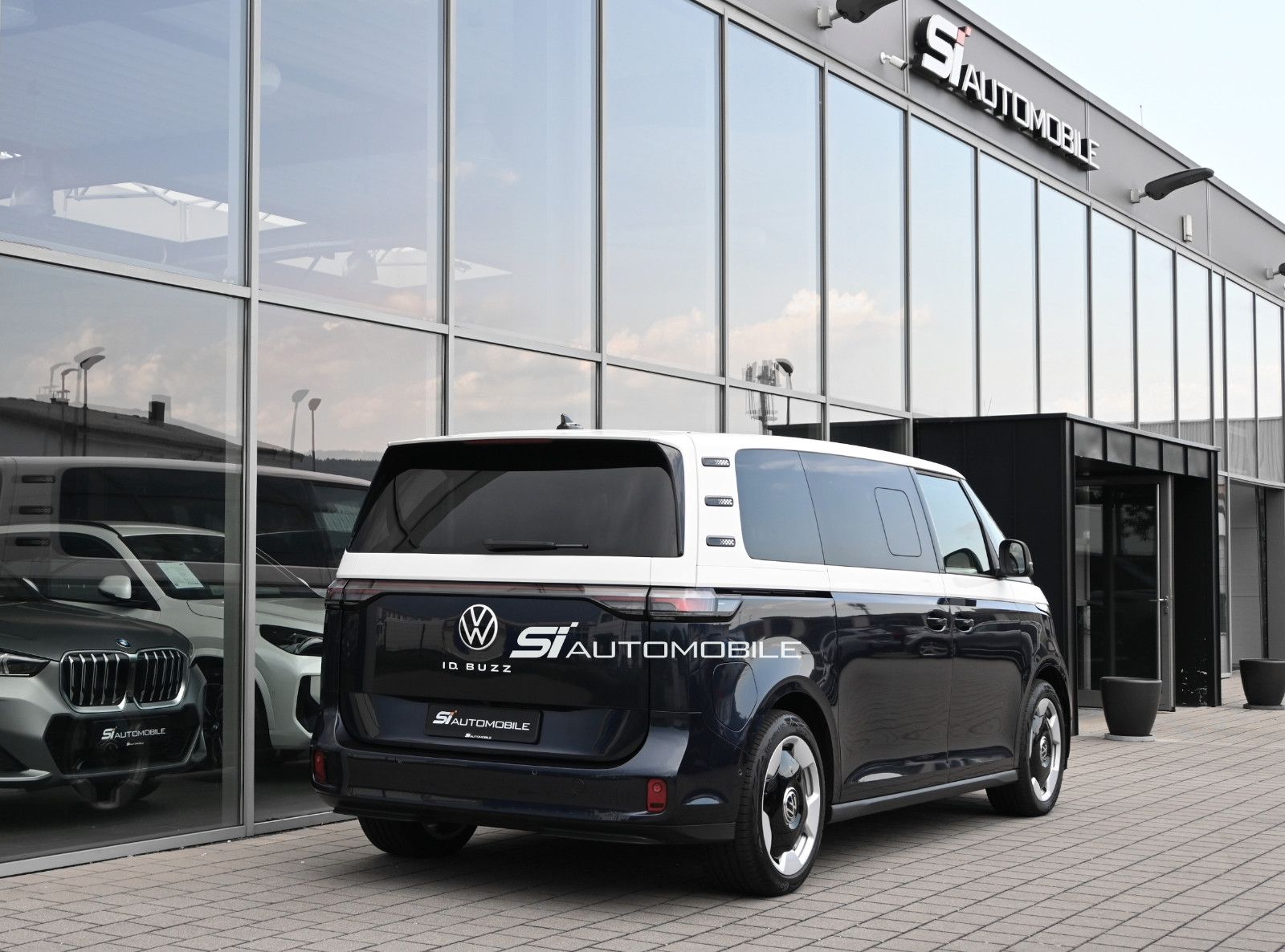 Fahrzeugabbildung Volkswagen ID. BUZZ PRO LR °UVP 91.571°ACC°AHK°MEMO°360°8FA