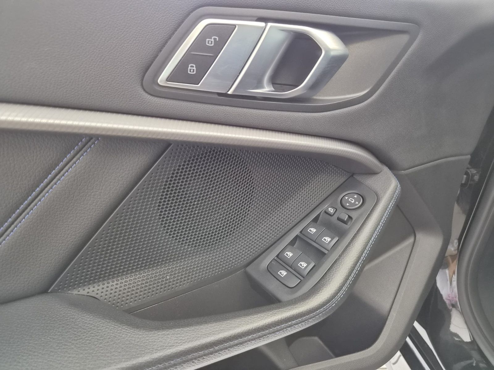 Fahrzeugabbildung BMW 120d M Sport / NAVI / KAMERA / T-LEDER