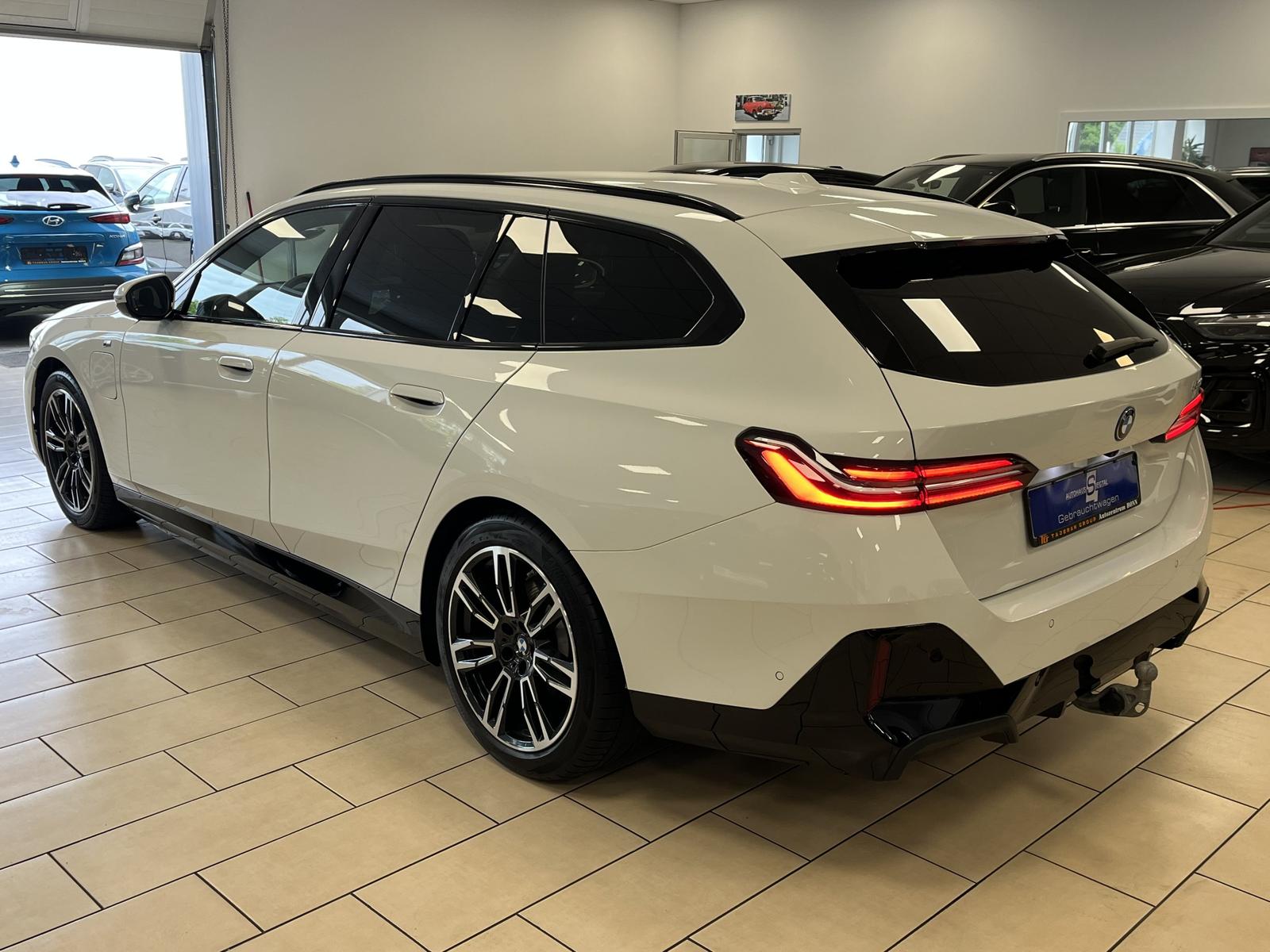 BMW 530 e M Sport*AHK*Leder*R-Cam*Harman-Kardon*ACC*