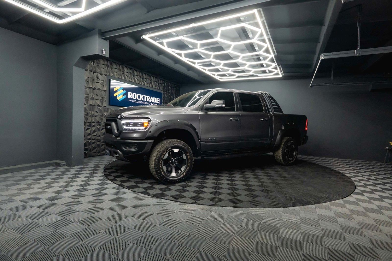 Fahrzeugabbildung Dodge RAM 3.0 V6 EcoDiesel 4x4 REBEL OFFROAD AXLE LOCK