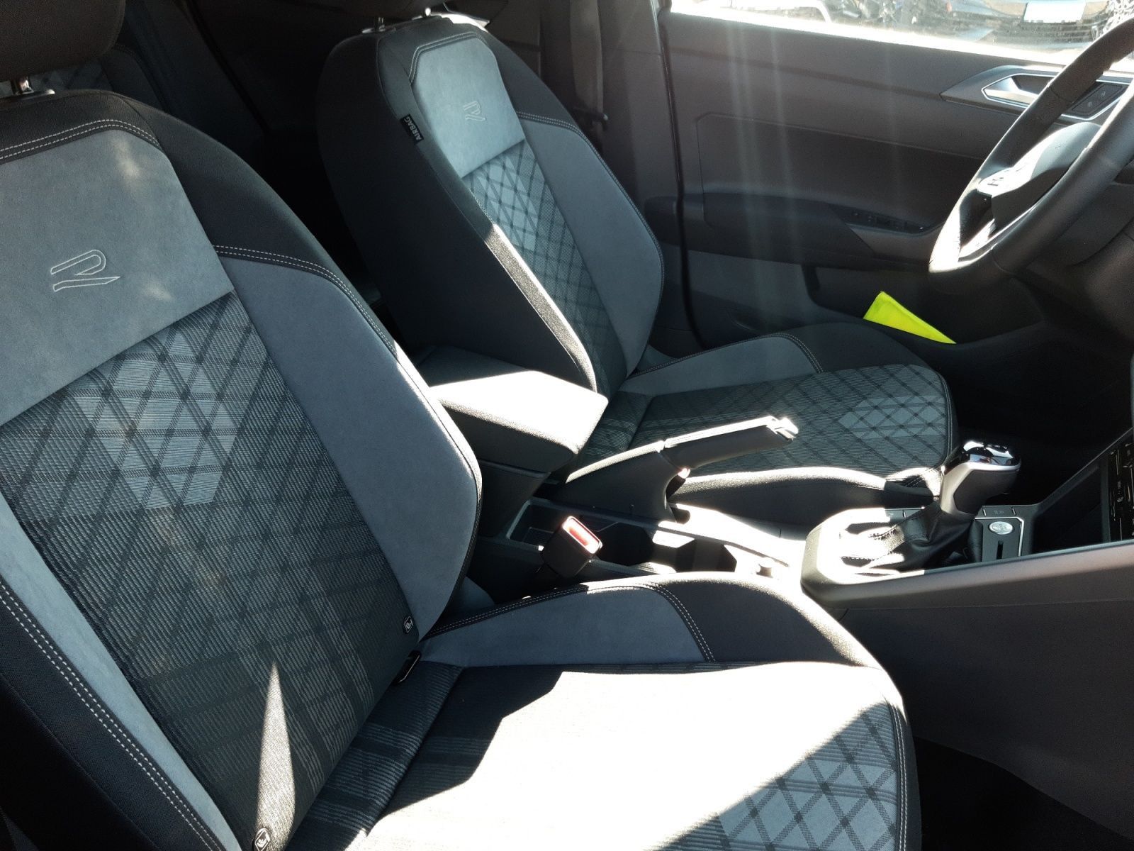 Polo R-Line 1,0 TSI 70 kW DSG  Matrix, Climatron