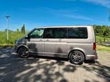 Volkswagen T6 Multivan Highline - Volkswagen T6 Multivan mit Diesel-Antrieb: Beige, Alcantara