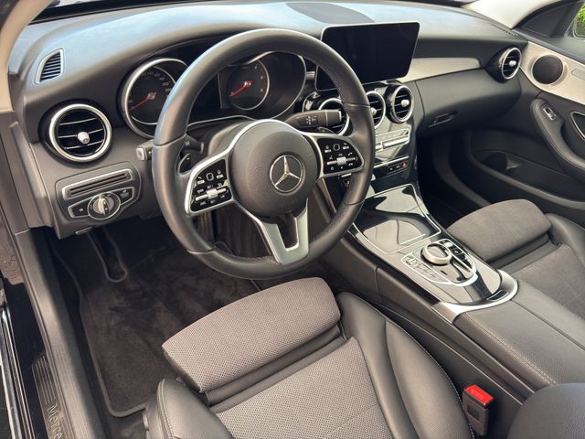 Fahrzeugabbildung Mercedes-Benz C 200 Td Avantgarde LED+Kamera+CarPlay+DAB+AHK