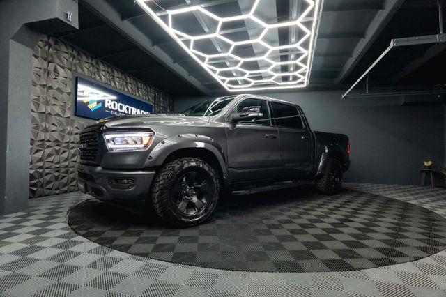 Dodge RAM 5.7 V8 HEMI 4x4 NIGHT LARAMIE *RAM BOX*LED*