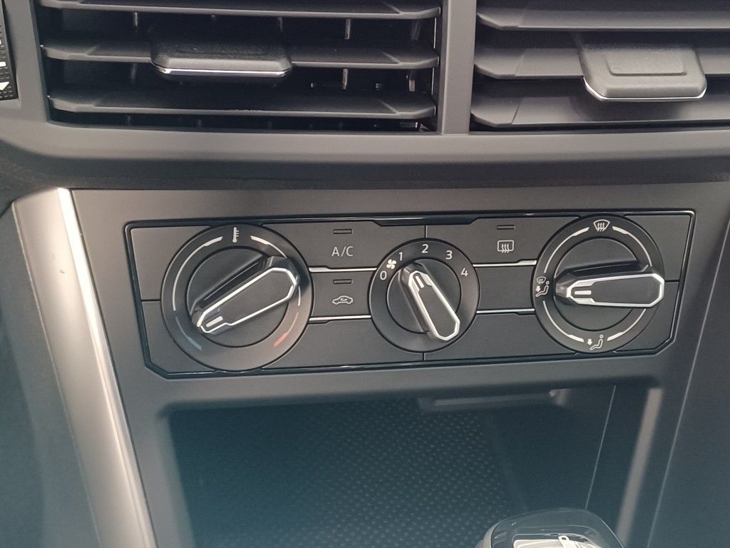 Fahrzeugabbildung Volkswagen Taigo 1.0 TSI OPF DSG Life LED, DAB+, DCP