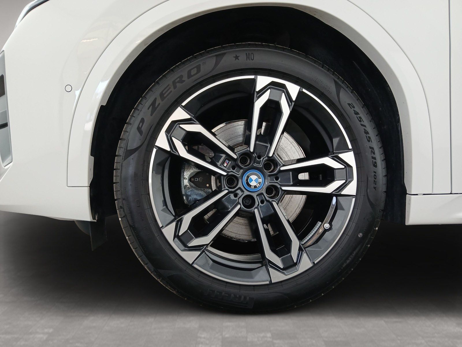 BMW iX2 - Bild 7