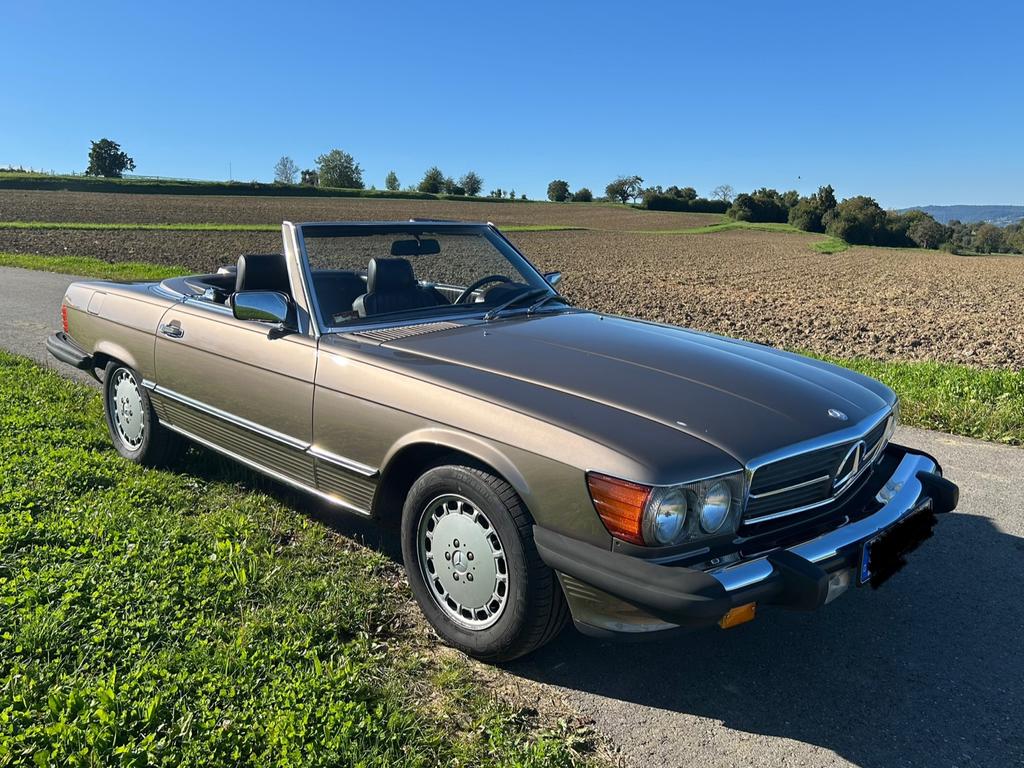 Mercedes-Benz SL 560