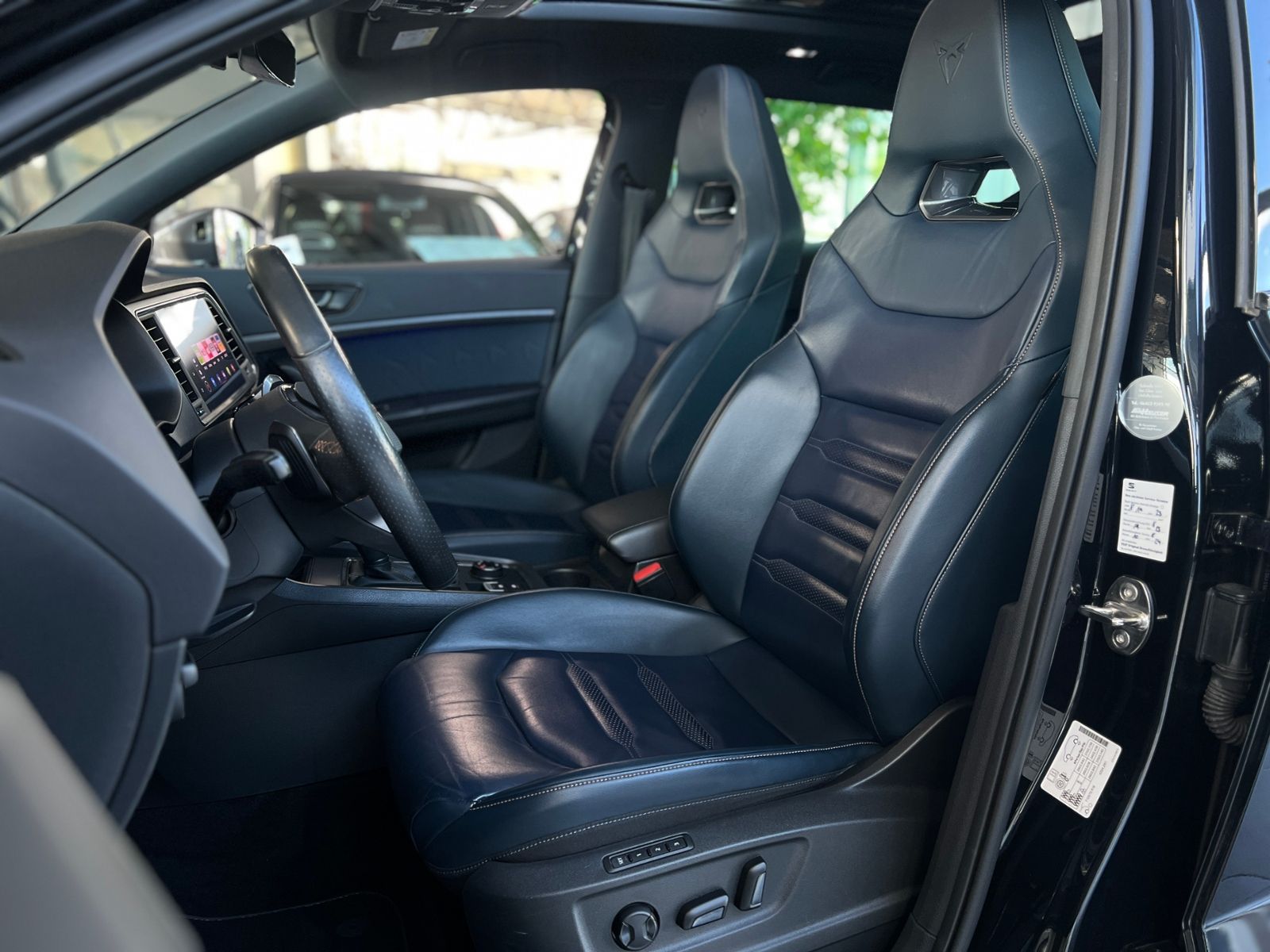 Fahrzeugabbildung CUPRA ATECA Limited Edition MY21 4Drive PANO NAV LEDER