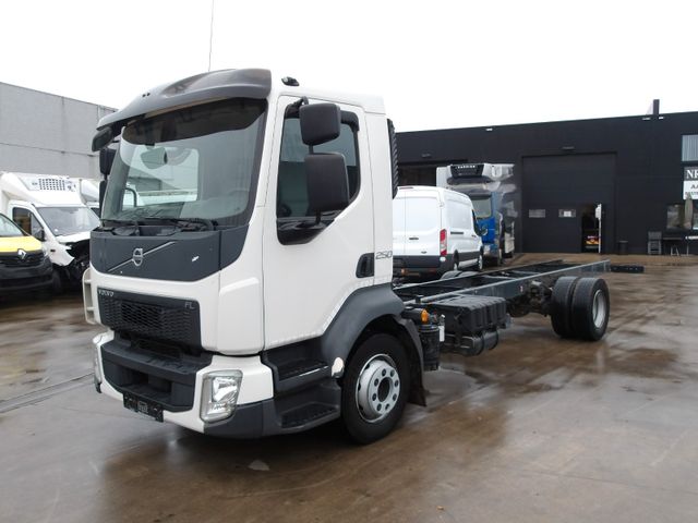 Volvo FL250 (220)