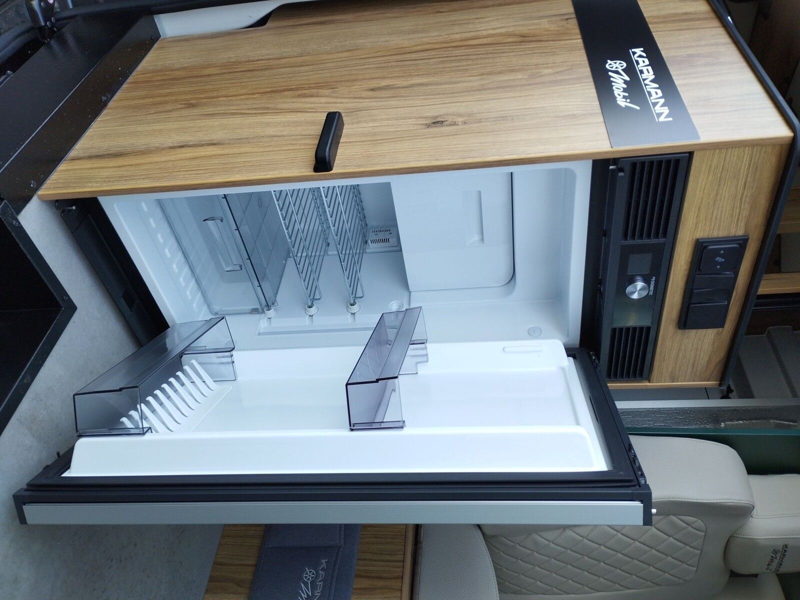 Fahrzeugabbildung Karmann Dexter 4x4 DE 560 AW Allrad 4x4, Rückfahrkamera