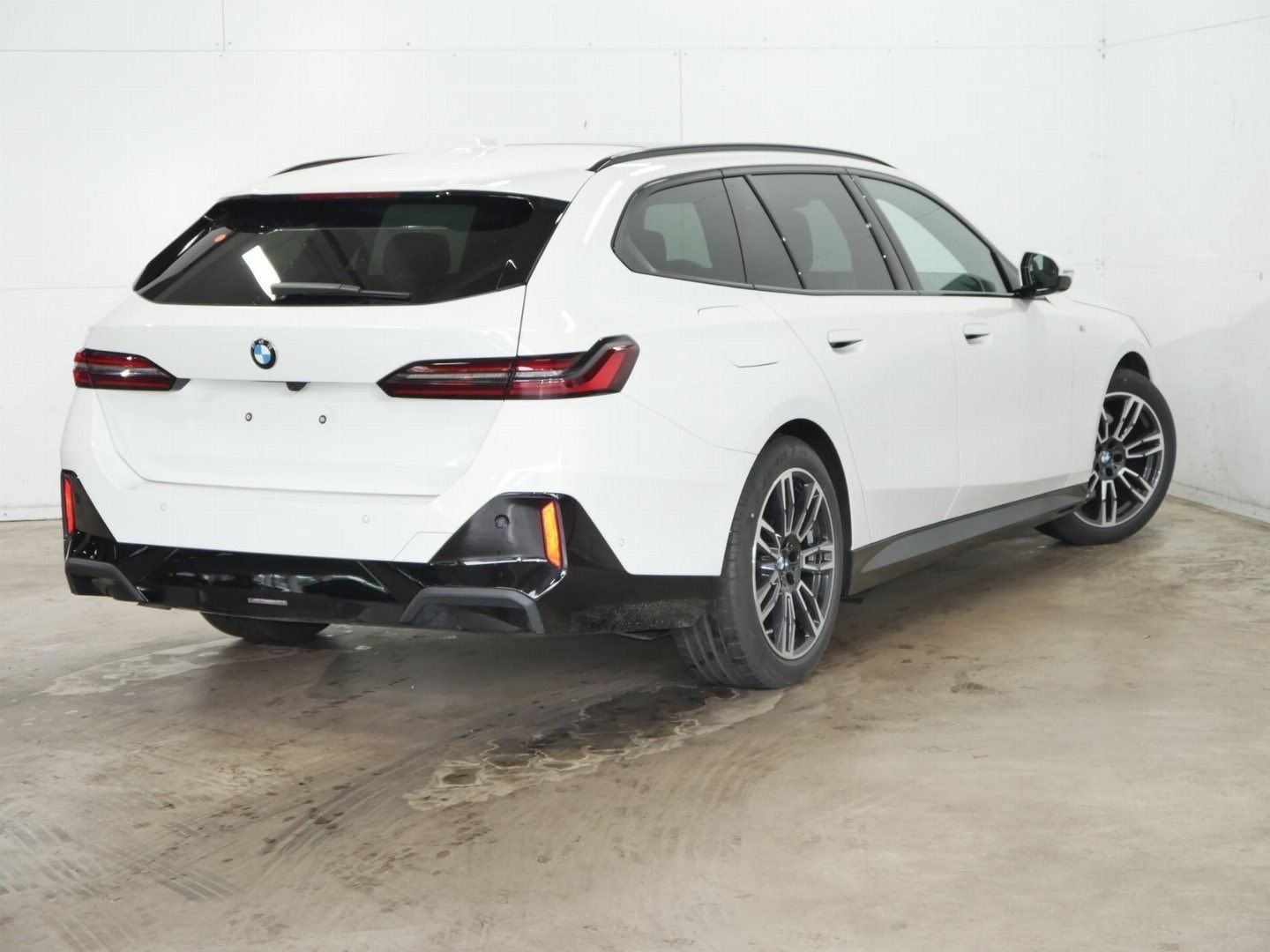 Fahrzeugabbildung BMW 520d xDrive M Sportpaket pro, Panorama-Glasdach,