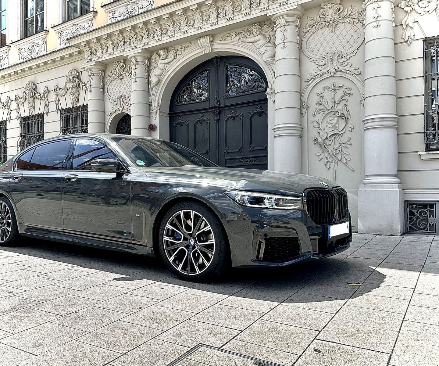 BMW M760Li xDrive - Vollaustattung