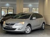 Opel Astra J Sports Tourer Design Edition.Auto.PDC.Te - Opel Astra: J Sports Tourer Design Edition