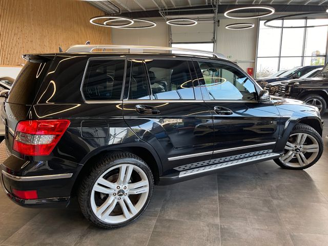 MYAUTOCENTER – Gebraucht- und Jahreswagen mit Werkstattservice in Pfaffenhofen Mercedes-Benz GLK 350 4Matic *Sport-Paket*Xenon*Navi*Klima*