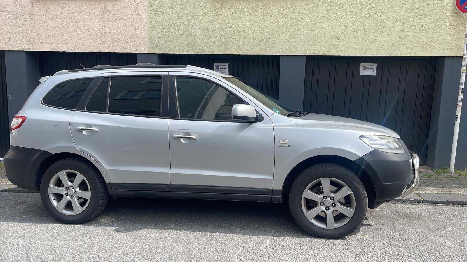 Hyundai Santa Fe 2007 — rear view
